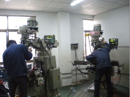 Traditional milling machine processing area