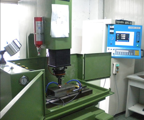 Common discharge motor